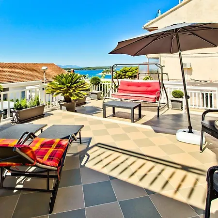 Διαμέρισμα Dorijan In Beautiful House Χβαρ