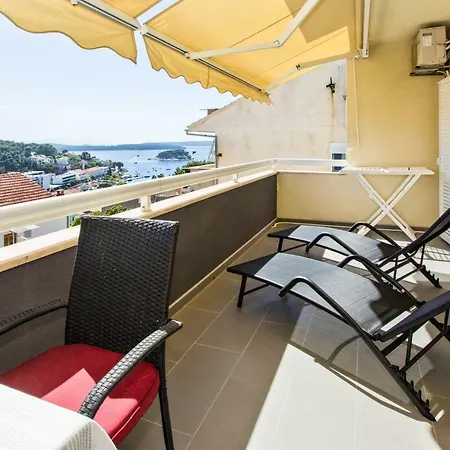 Dorijan In Beautiful House Διαμέρισμα