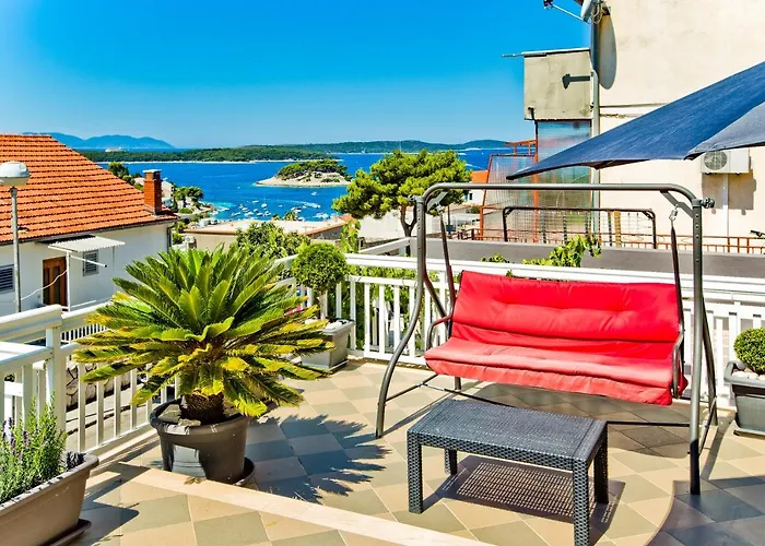 Dorijan In Beautiful House Διαμέρισμα Χβαρ