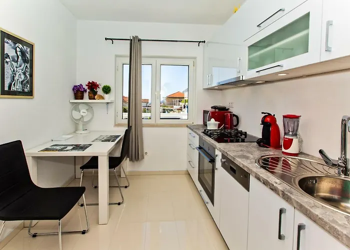 Διαμέρισμα Dorijan In Beautiful House