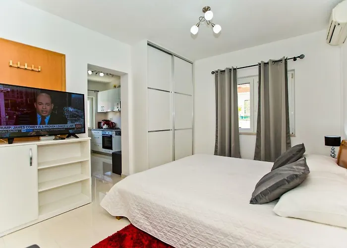 Dorijan In Beautiful House Διαμέρισμα Χβαρ