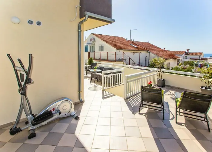 Dorijan In Beautiful House Διαμέρισμα