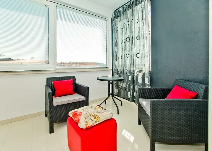 Dorijan In Beautiful House Χβαρ